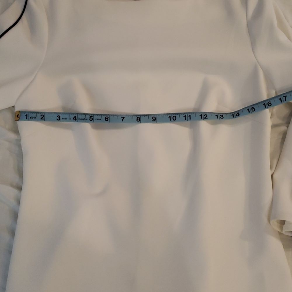 Beautiful tailored top - Picture 5 of 5